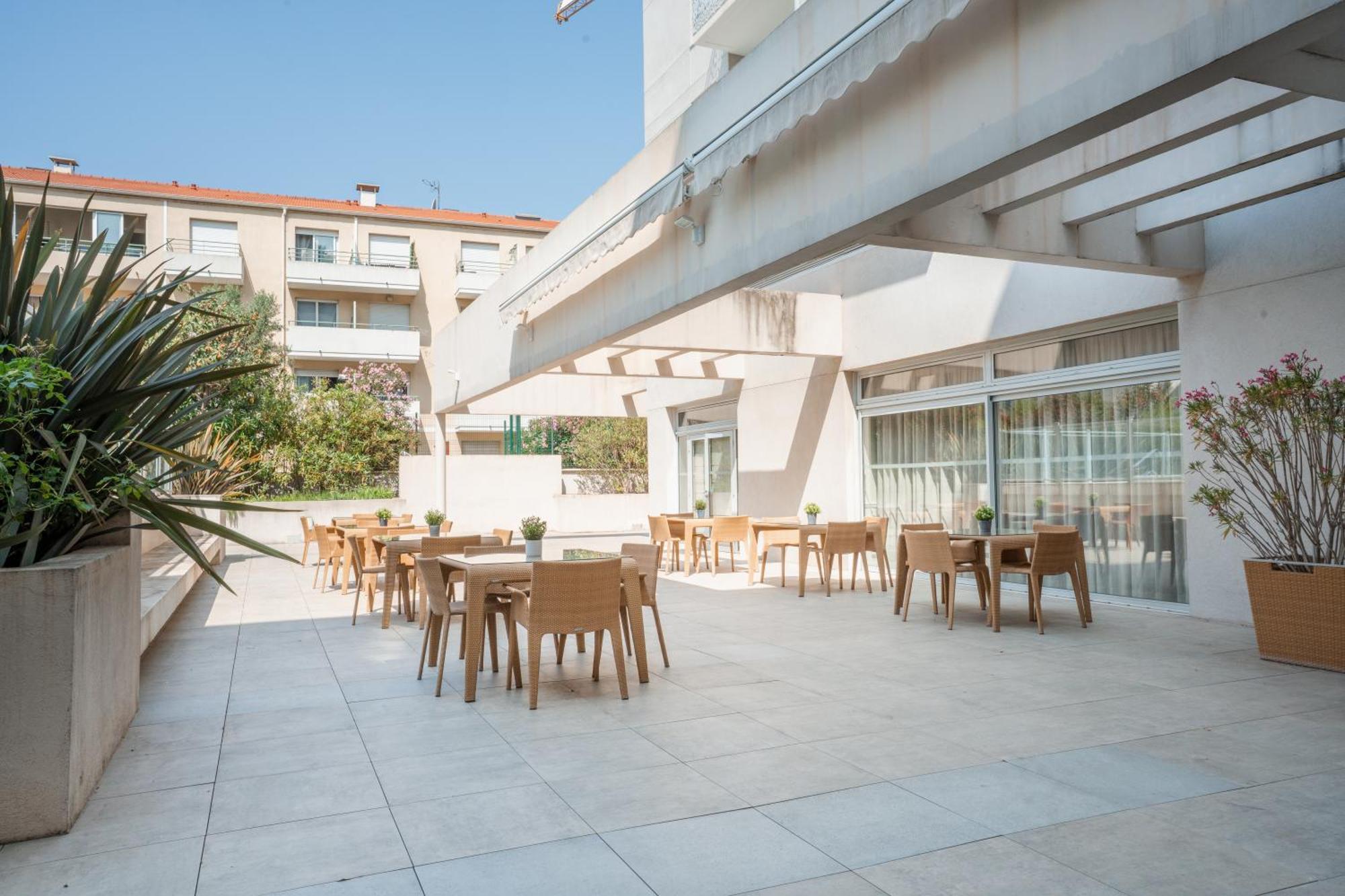 Zenitude Residences Aparthotel